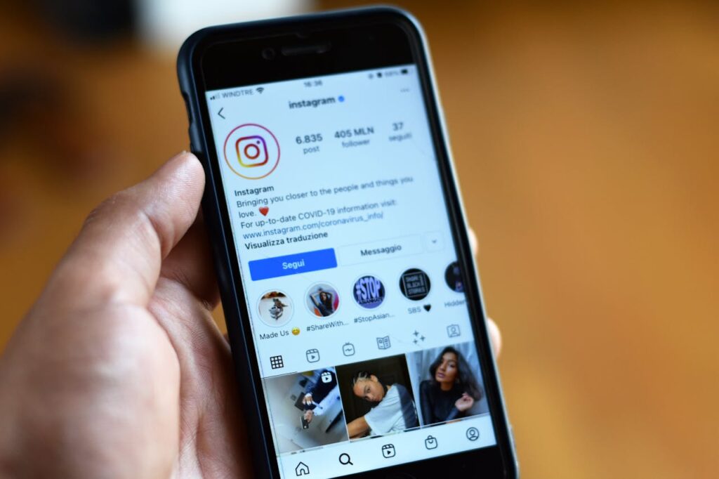 How to find the best time for your business to post on Instagram